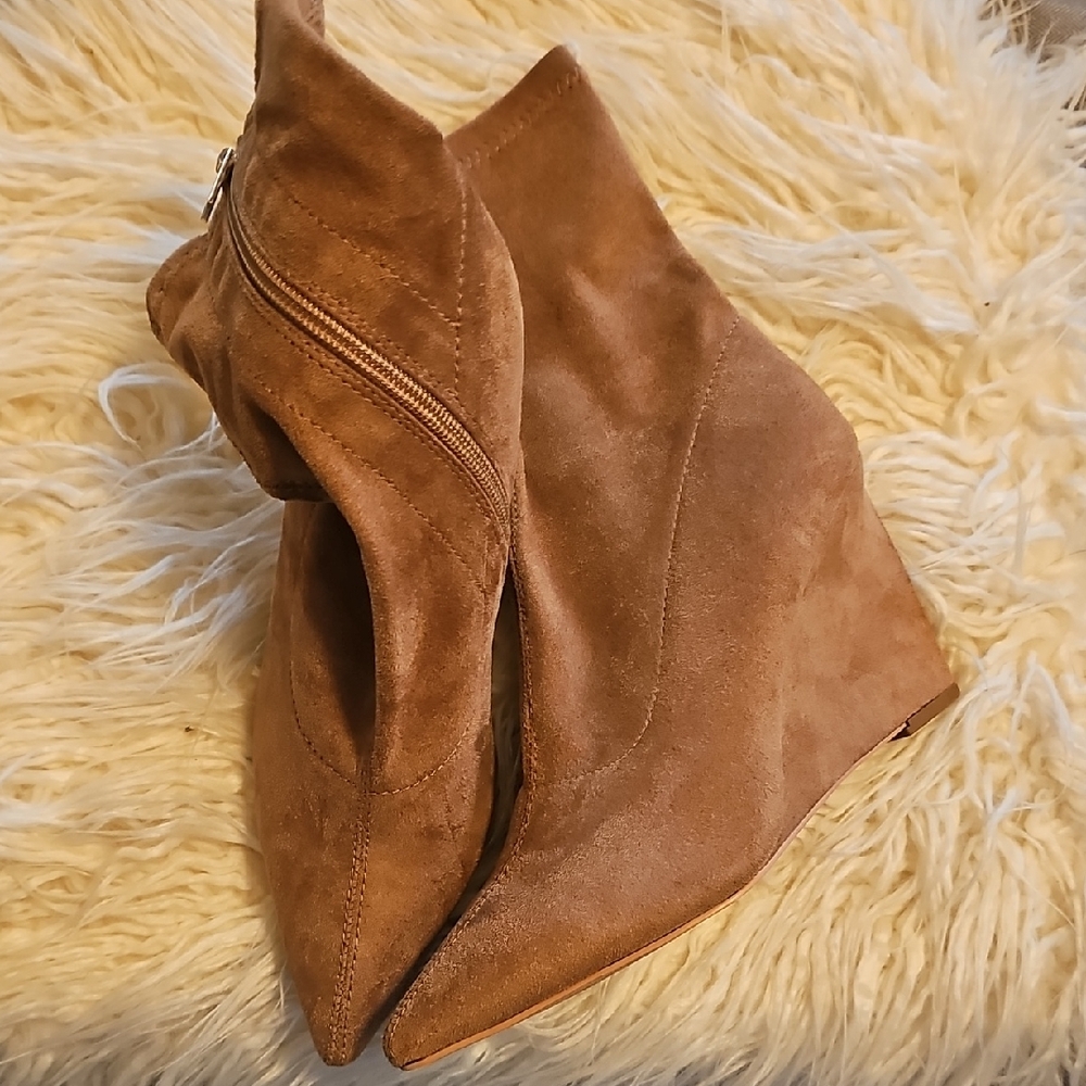 New York & Company Tan Suede Wedge Boots